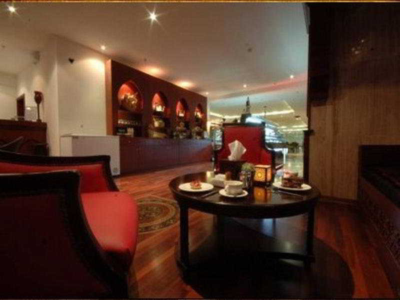 Al Shohada By Palm Rich Makkah Hotell Mekka Exteriör bild The interior of the restaurant