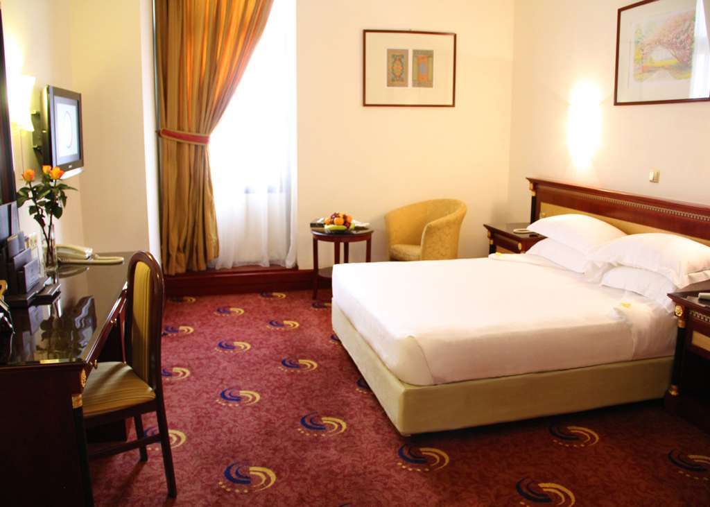 Al Shohada By Palm Rich Makkah Hotell Mekka Rum bild A room at the hotel