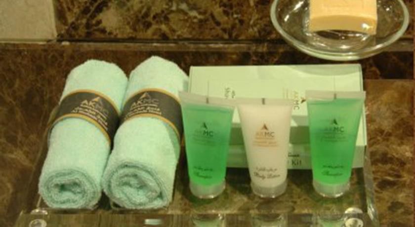 Al Shohada By Palm Rich Makkah Hotell Mekka Exteriör bild A set of toiletries