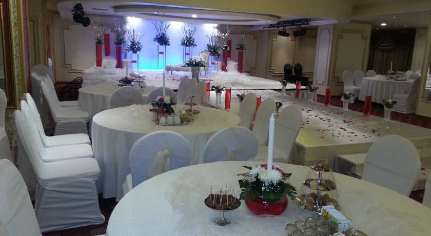 Al Shohada By Palm Rich Makkah Hotell Mekka Exteriör bild A wedding reception